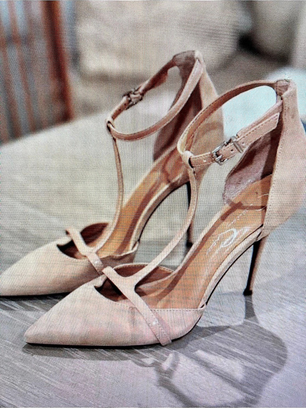 Willna T-Strap Pointed Toe Pump Pink